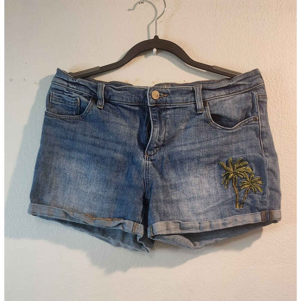 Soho Jean Shorts Size 12 blue with embroidery 2 Green palms